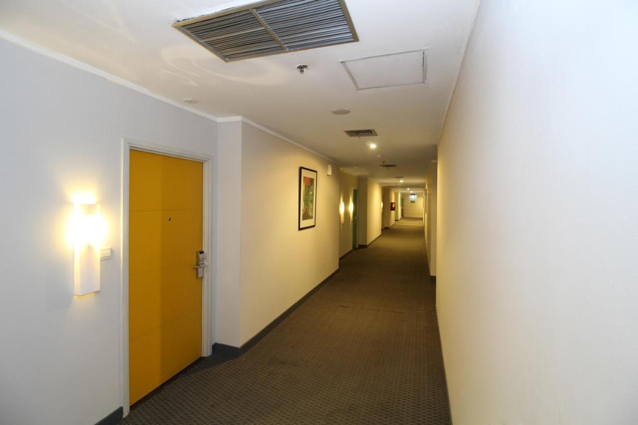 Hotel Airy Glodok Pinangsia Raya Dżakarta Zewnętrze zdjęcie